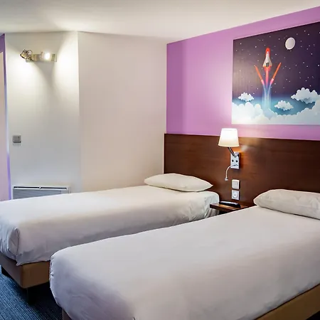 Hotel Contact Restaurant La Chaumiere Entre Orgeval Et Flins A13 Sortie 8 Les Mureaux