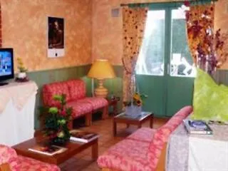 Hotel Contact Restaurant La Chaumiere Entre Orgeval Et Flins A13 Sortie 8 3*