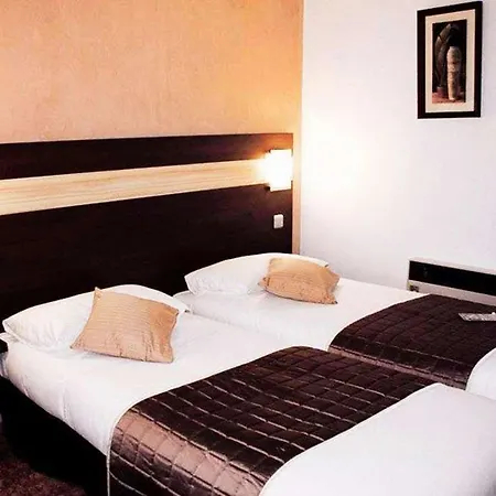 Hotel Contact Restaurant La Chaumiere Entre Orgeval Et Flins A13 Sortie 8